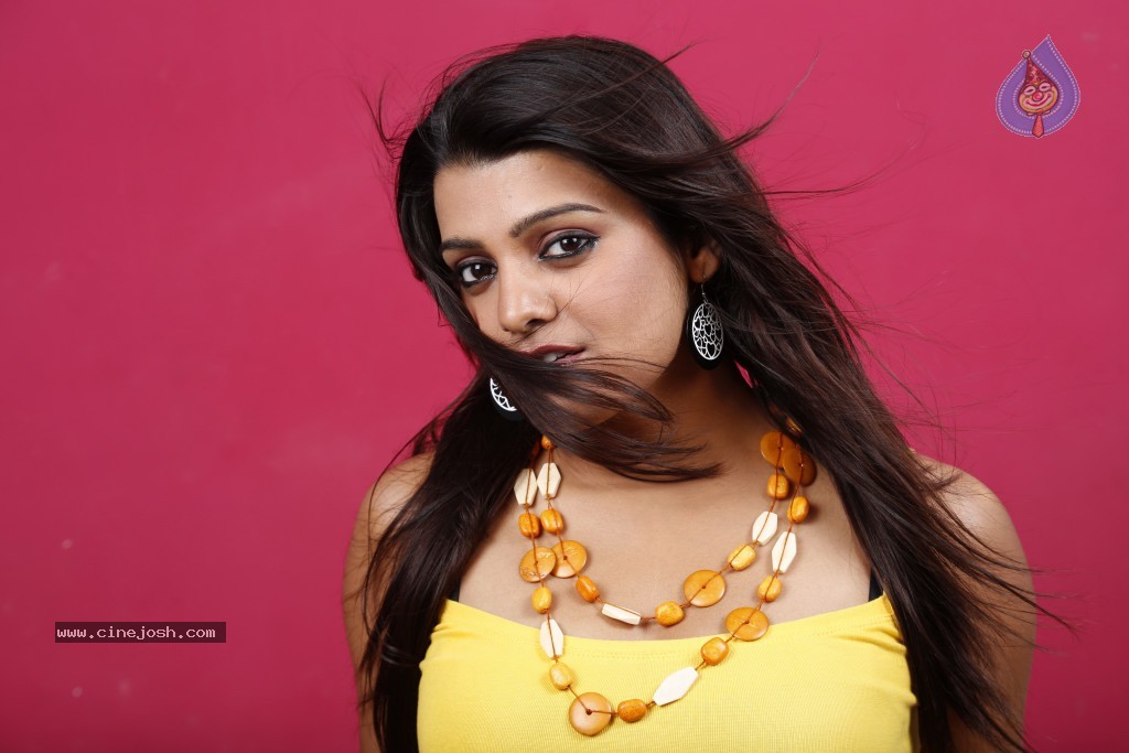 Tashu Kaushik New Hot Gallery - 101 / 132 photos