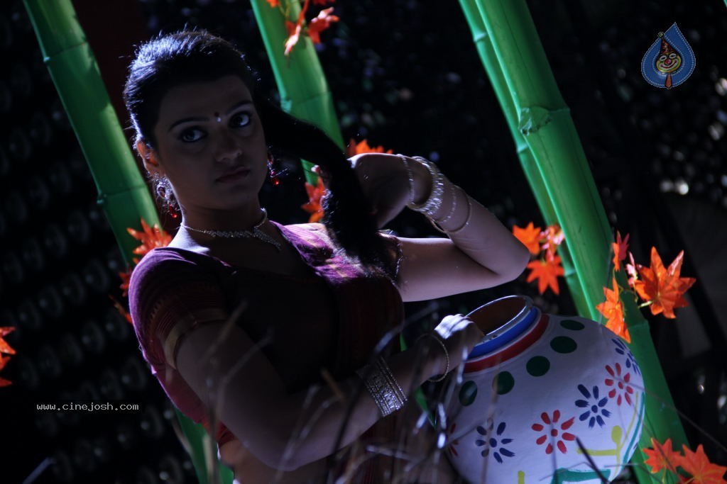 Tashu Kaushik New Pics - 38 / 68 photos