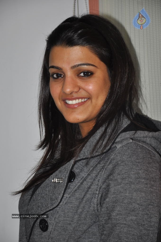Tashu Kaushik New Stills - 4 / 76 photos