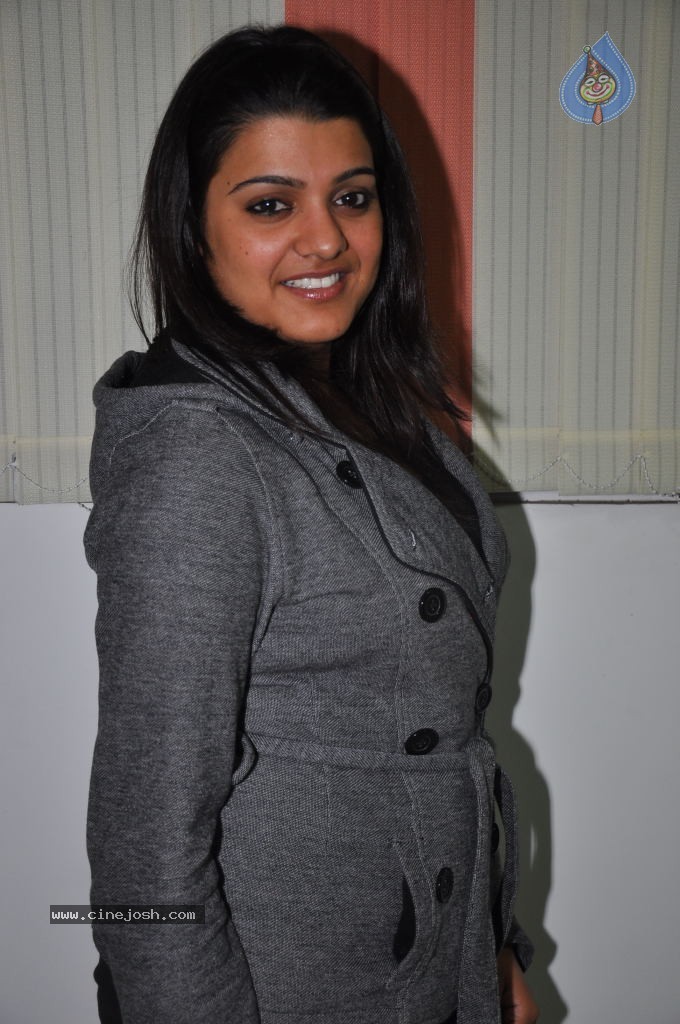 Tashu Kaushik New Stills - 33 / 76 photos