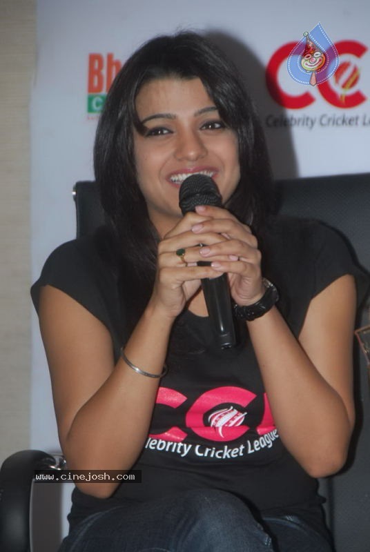 Tashu Kaushik Photos - 20 / 63 photos