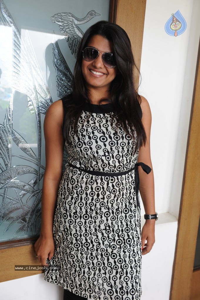 Tashu Koushik Latest Stills - 75 / 90 photos