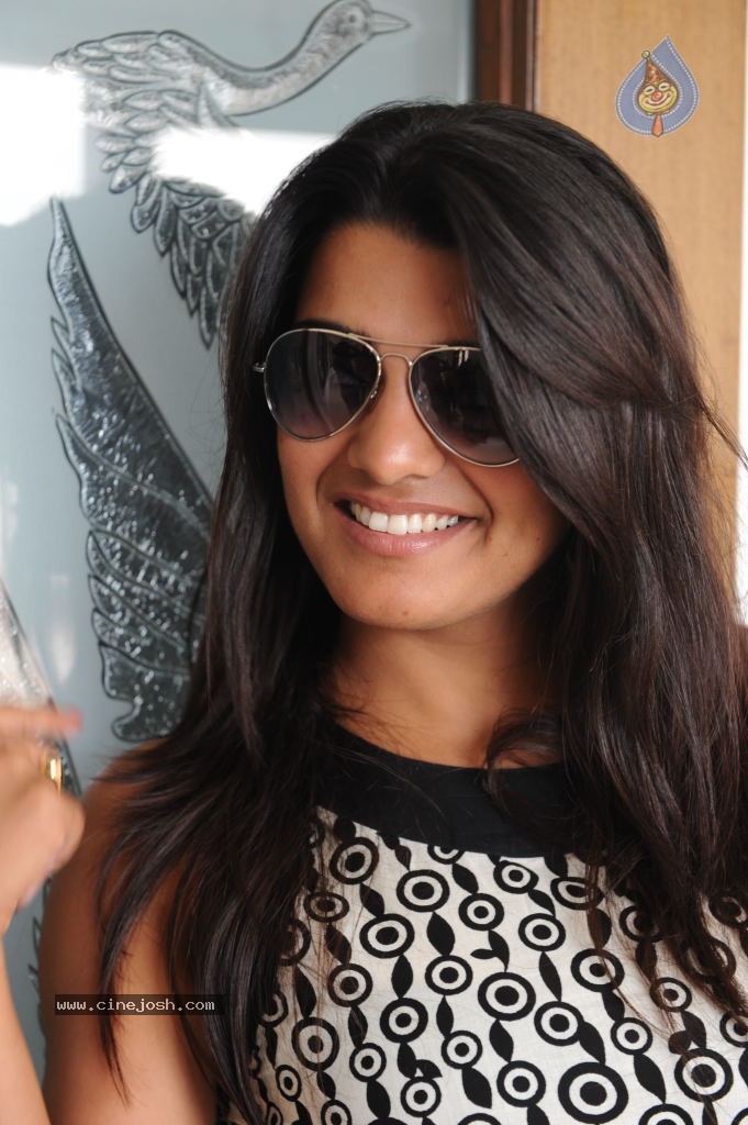 Tashu Koushik Latest Stills - 83 / 90 photos