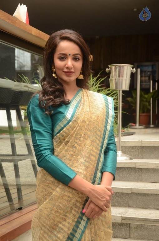 Tejaswi Madivada Latest Gallery - 8 / 17 photos