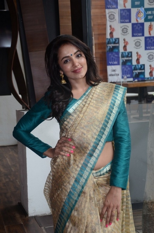 Tejaswi Madivada Latest Gallery - 12 / 17 photos