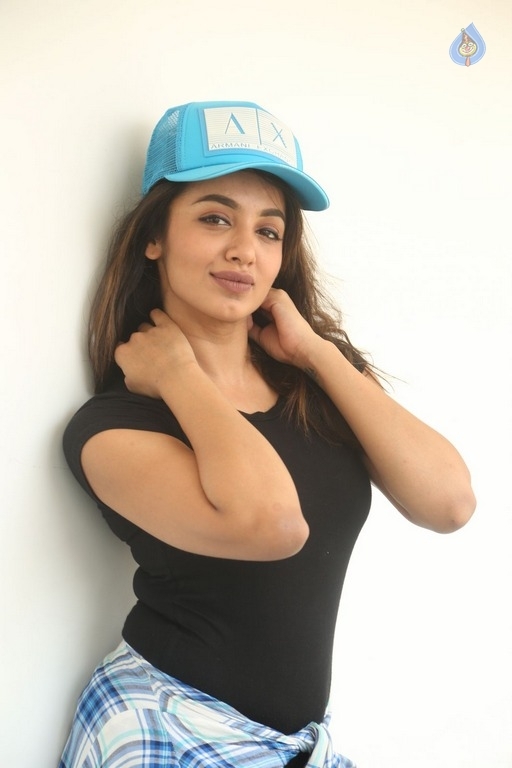 Tejaswi Madivada Latest Photos - 14 / 36 photos