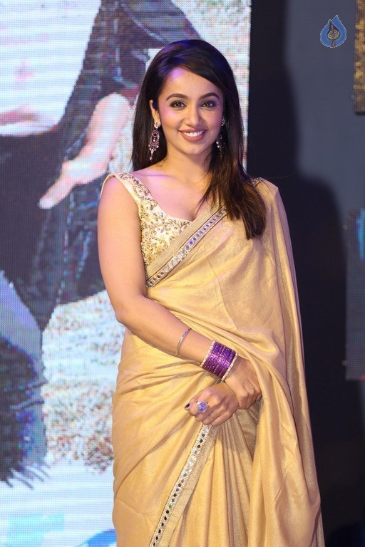 Tejaswi Madivada Latest Photos - 2 / 21 photos