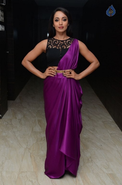 Tejaswi Madivada New Photos - 16 / 39 photos