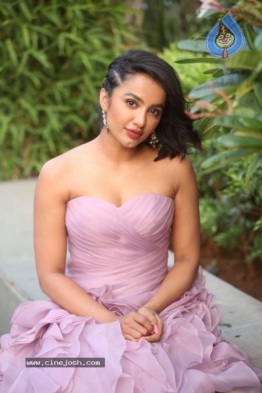 Tejaswi Mandava Photos - 15 / 21 photos