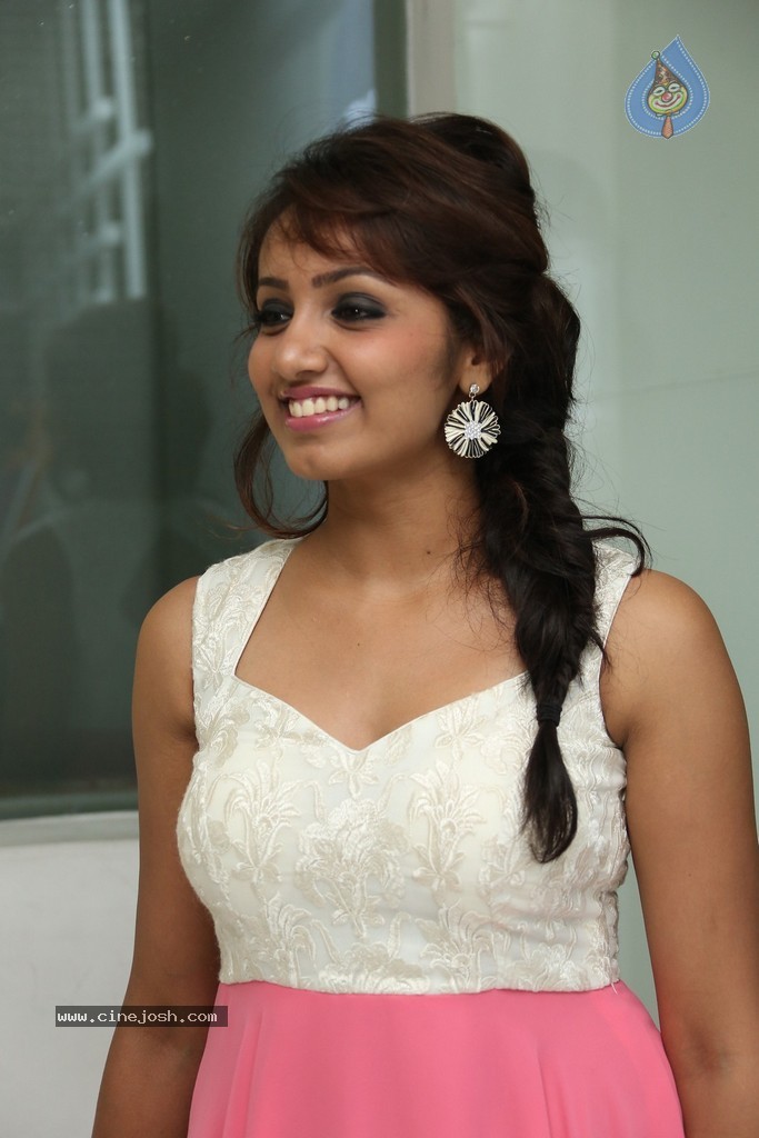 Tejaswi New Photos - 21 / 44 photos