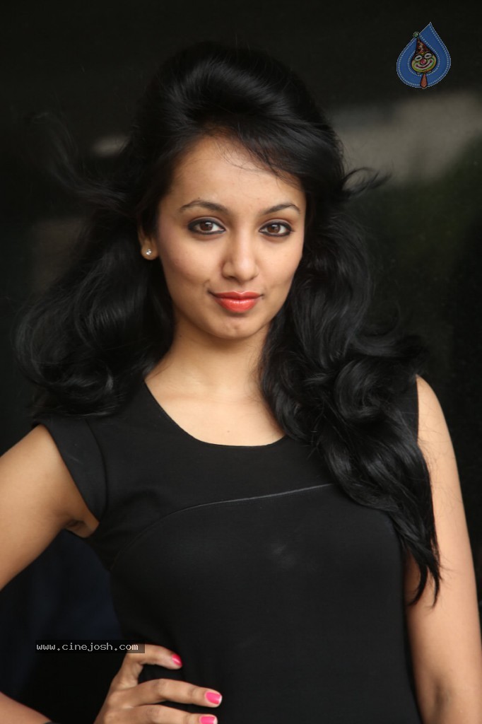 Tejaswi New Stills - 59 / 88 photos