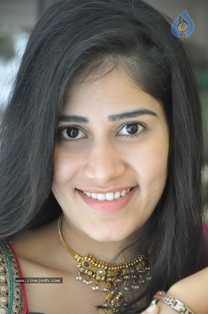 Thamakshi Stills - 23 / 43 photos