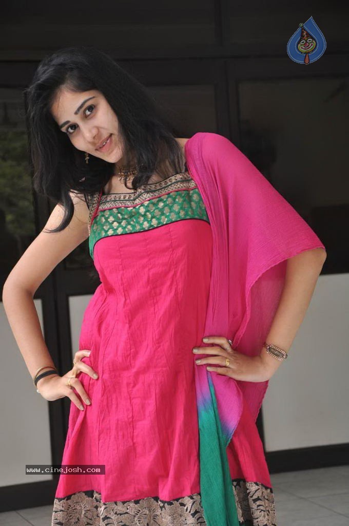 Thamakshi Stills - 27 / 43 photos