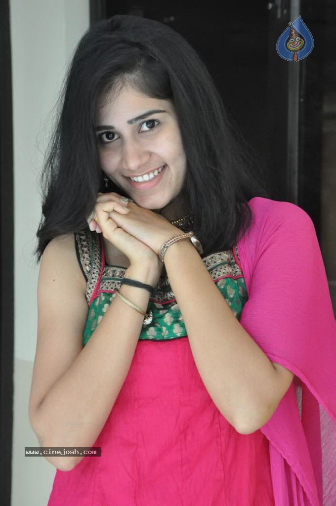 Thamakshi Stills - 33 / 43 photos