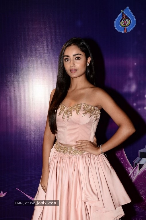 Tridha Choudhary At Zee Apsara Awards - 37 / 39 photos