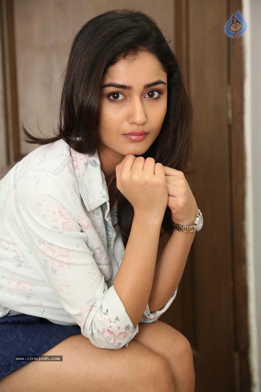 Tridha Choudhury New Gallery - 23 / 61 photos