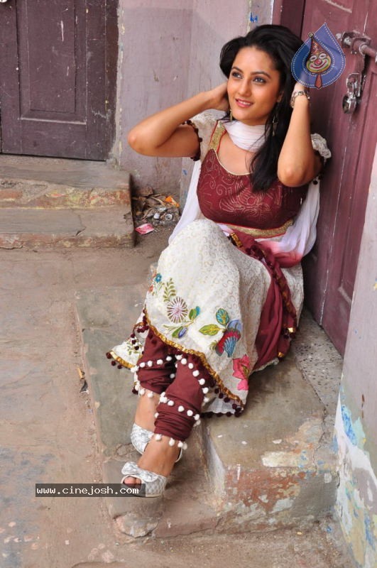 Tripti Sharma Stills - 20 / 53 photos