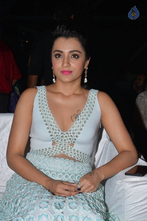 Trisha at Nayaki Audio Launch - 7 / 42 photos