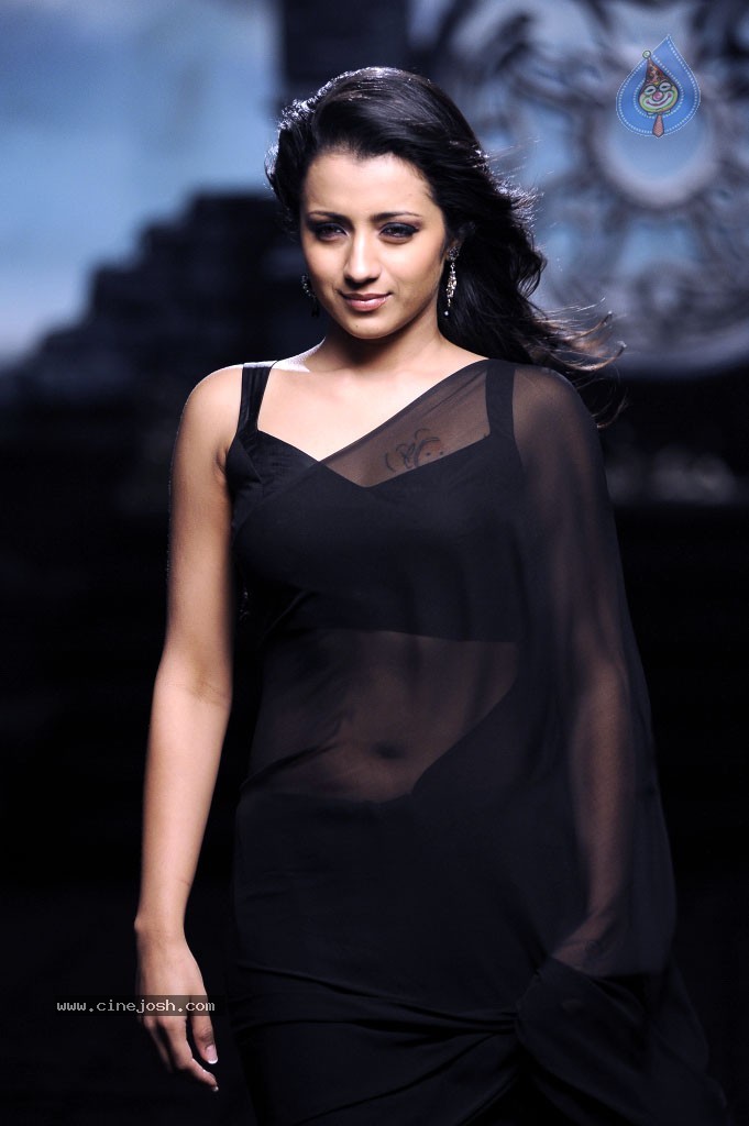 Trisha Hot Gallery - 20 / 83 photos