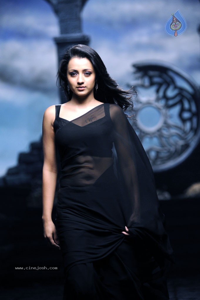 Trisha Hot Gallery - 49 / 83 photos