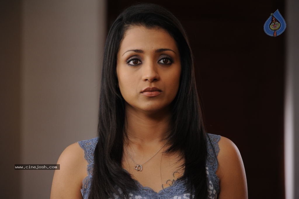 Trisha New Gallery - 10 / 65 photos