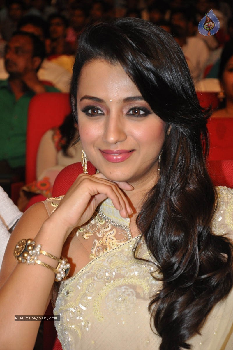 Trisha New Stills - 2 / 58 photos