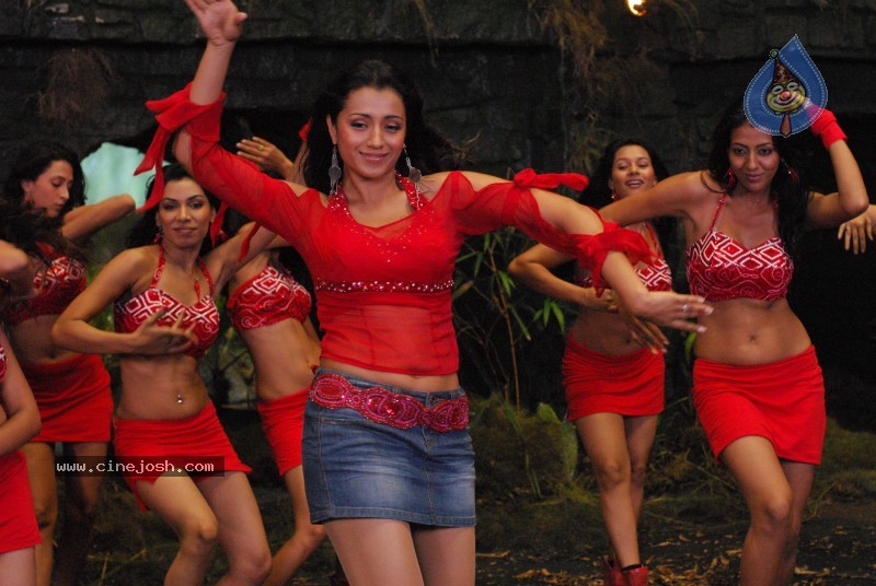 Trisha Stills - 1 / 20 photos