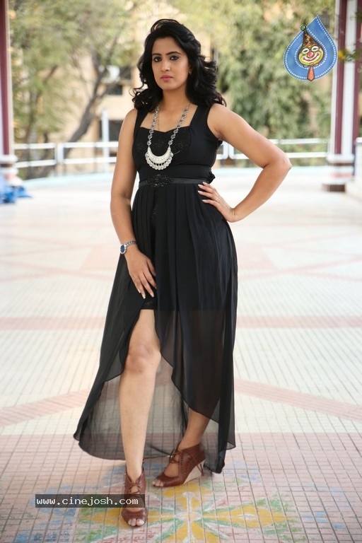 Triveni Rao Gallery - 28 / 42 photos