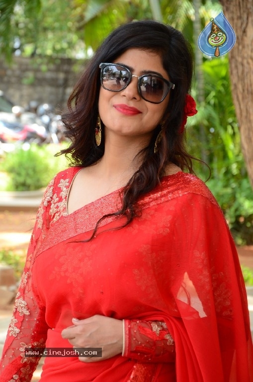 Tulika Singh Stills - 2 / 21 photos