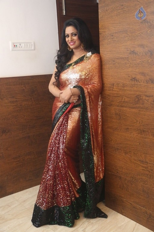 Udaya Bhanu New Photos - 29 / 55 photos