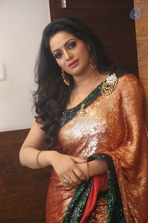 Udaya Bhanu New Photos - 34 / 55 photos