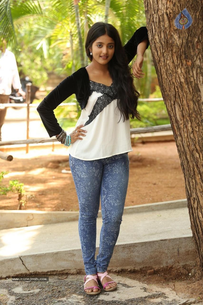 Ulka Gupta New Photos - 33 / 84 photos