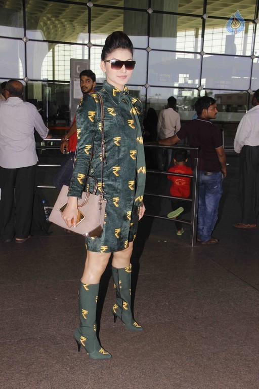 Urvashi Rautela New Pics - 1 / 13 photos