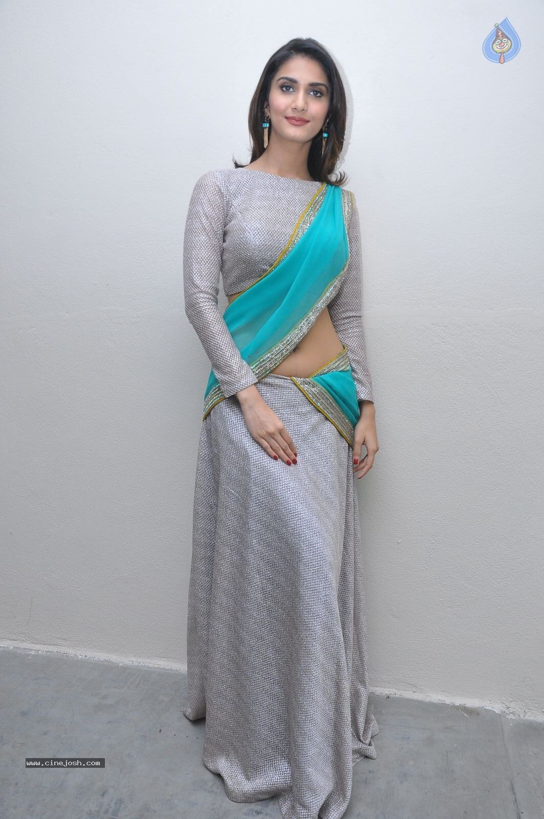 Vaani Kapoor New Gallery - 38 / 69 photos