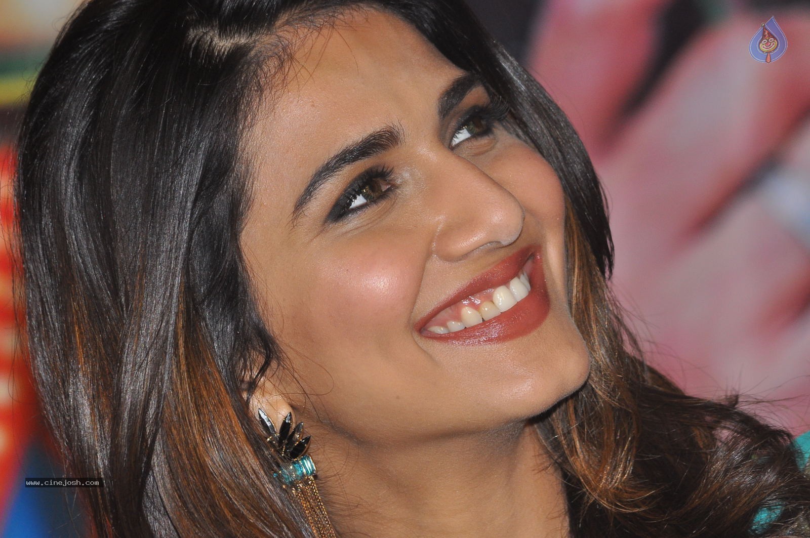 Vaani Kapoor New Gallery - 60 / 69 photos