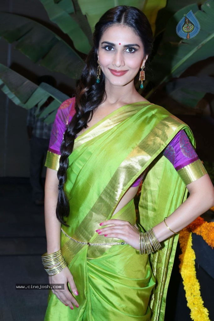 Vaani Kapoor Photos - 31 / 67 photos