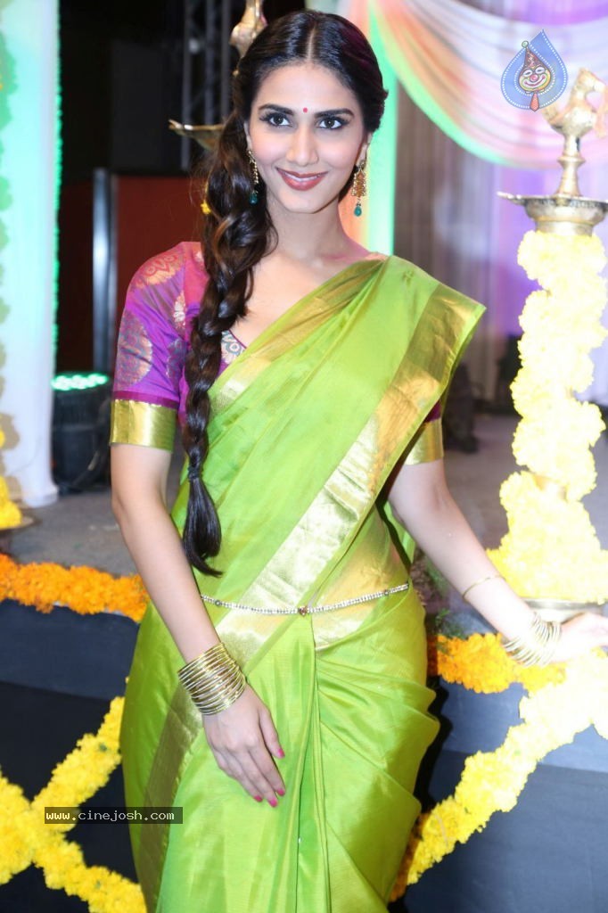 Vaani Kapoor Photos - 44 / 67 photos