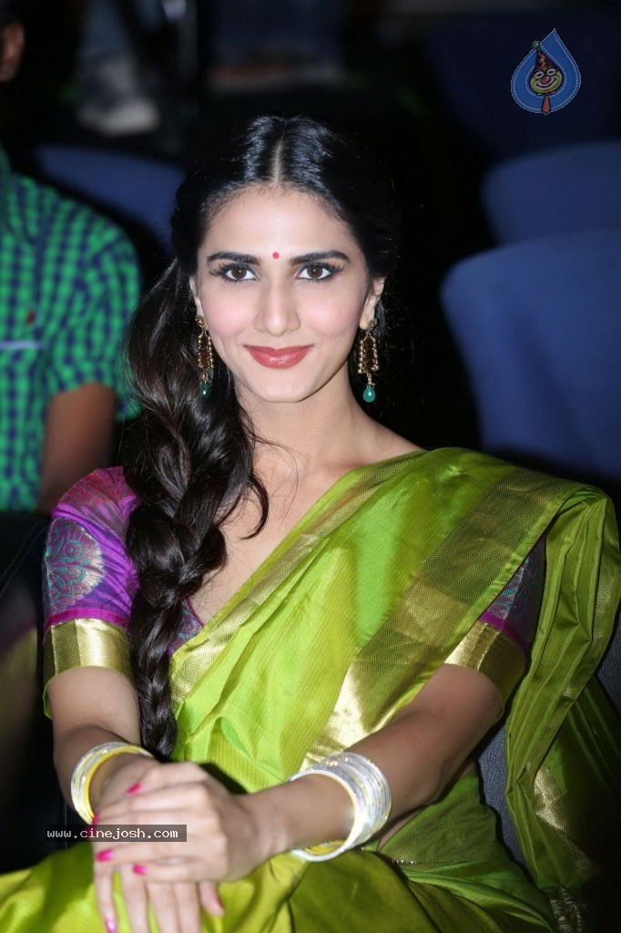 Vaani Kapoor Photos - 65 / 67 photos