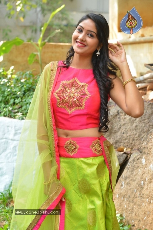 Vaishakhi Bhonam Photos - 4 / 11 photos
