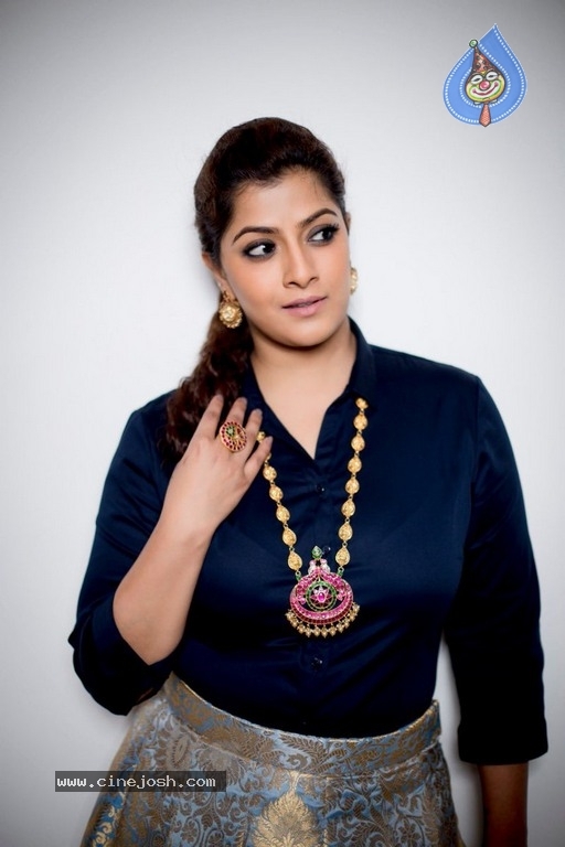 Varalakshmi Sarathkumar New Images - 1 / 4 photos