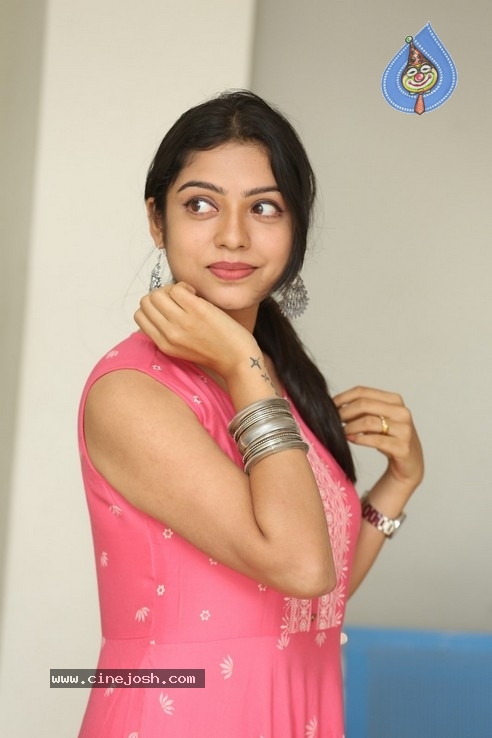 Varsha Bollamma Photos - 8 / 21 photos