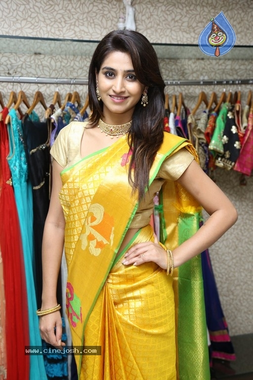 Varshini Sounderajan Photos - 13 / 14 photos