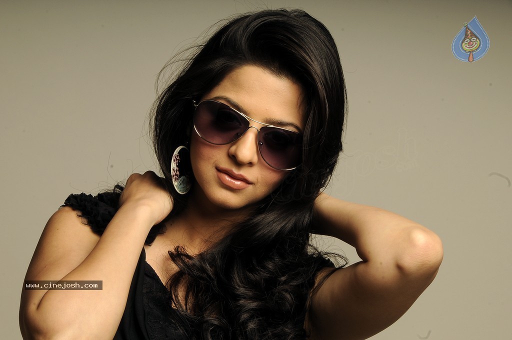Vedika Latest Stills - 14 / 52 photos