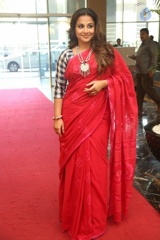 Vidya Balan Latest Photos - 5 / 42 photos