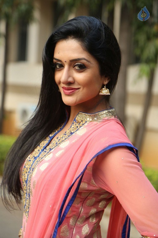 Vimala Raman Latest Gallery - 58 / 69 photos