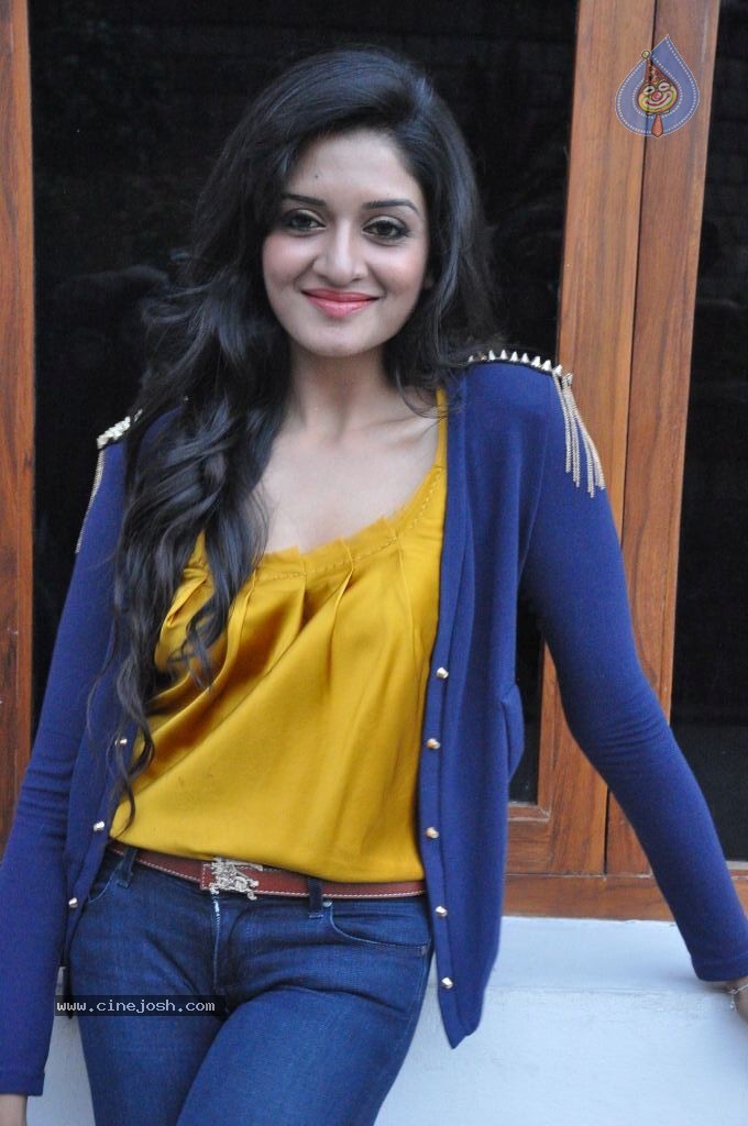 Vimala Raman Latest Photos - 37 / 43 photos