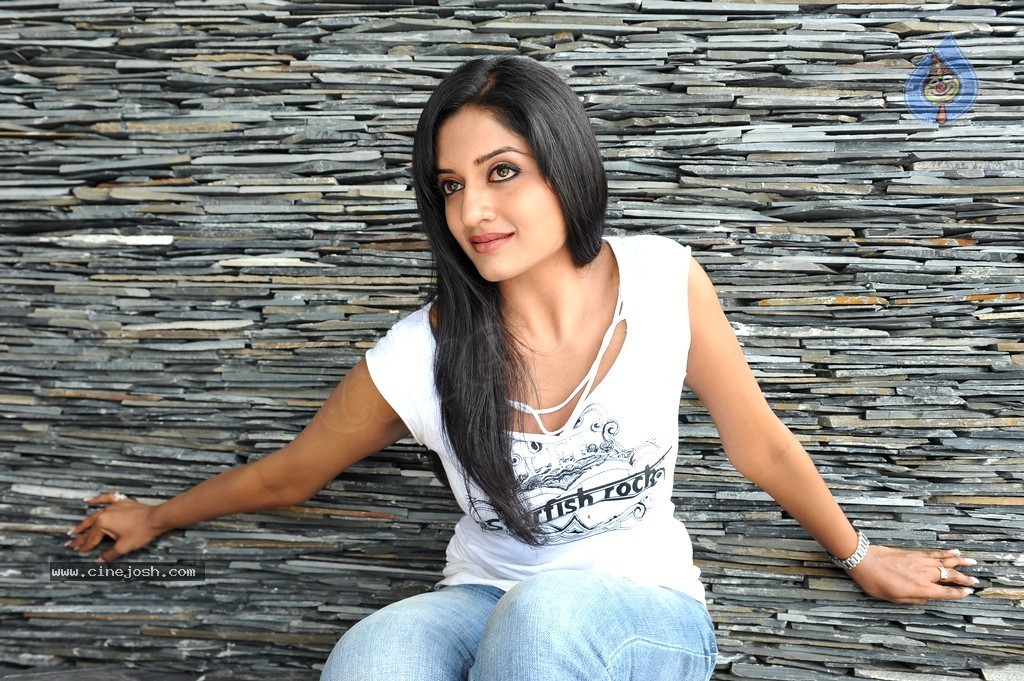 Vimala Raman New Hot Photos - 41 / 119 photos