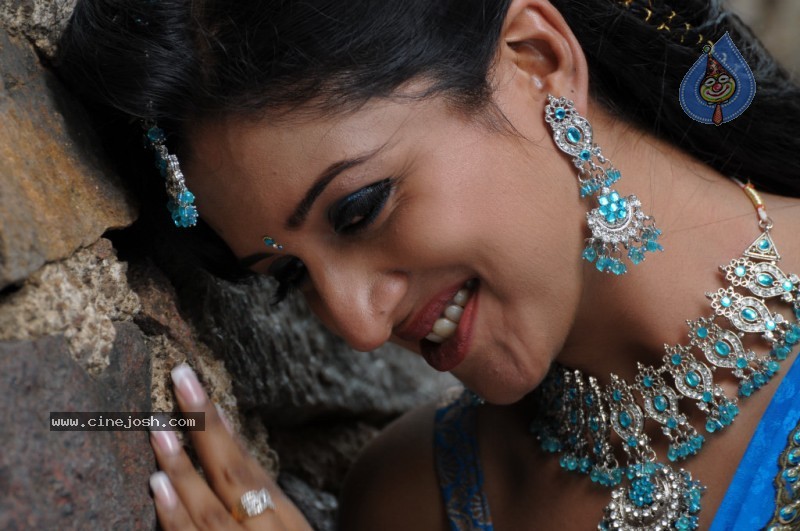 Vimala Raman Stills in Ranga the Donga Movie - 8 / 46 photos