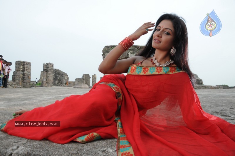 Vimala Raman Stills in Ranga the Donga Movie - 29 / 46 photos