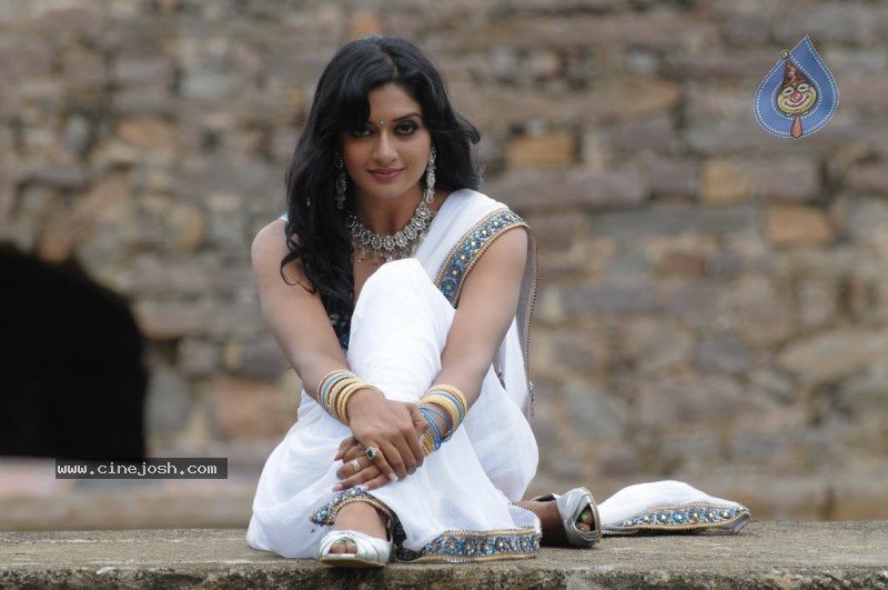 Vimala Raman Stills in Ranga the Donga Movie - 41 / 46 photos